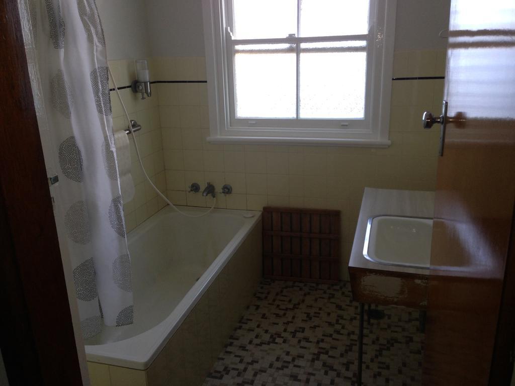 The Convent Glen Innes Habitación foto